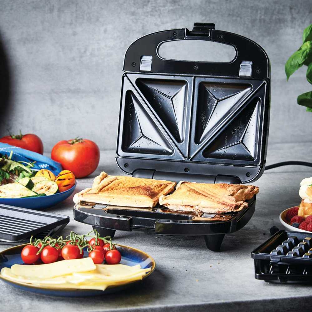 Russell Hobbs Deep Fill Sandwich Panini & Waffle Maker Go Shop Direct